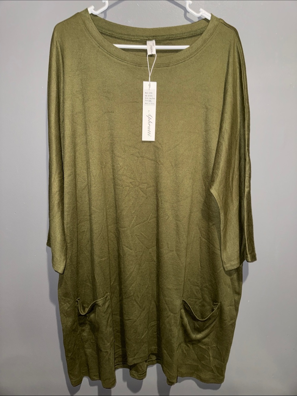 Aphratti Olive Green Relaxed Midi Dress with Scoop Neck